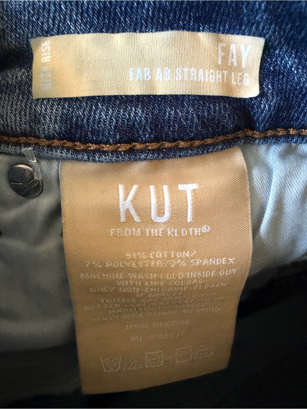 Kut from the Kloth FAY FAB AB Straight Leg Seamed Cuff Jeans 4 - Picture 6 of 11